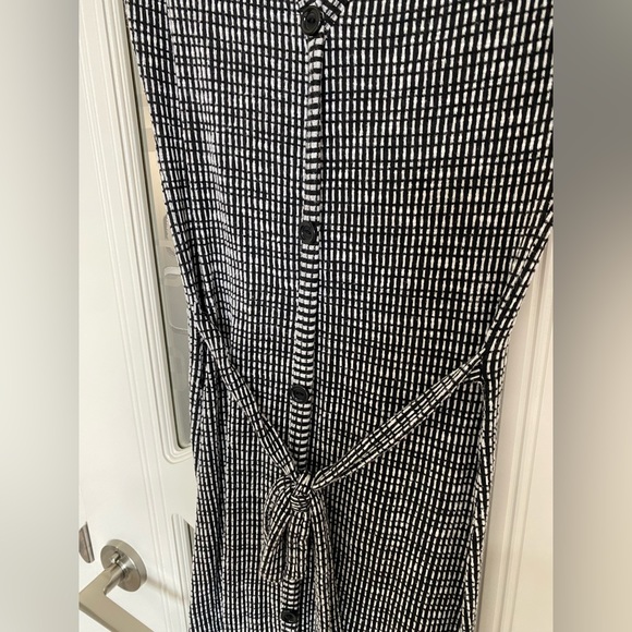 Dress - Picture 3 of 5